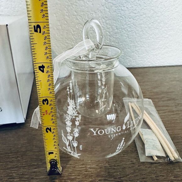 Young Living Glass Essential Oil Diffuser Ornament Reeds - Picture 2 of 3